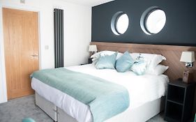 Rooms At Penarth Marina